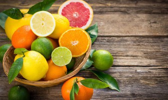 5 loại trái cây có thể gây hại nếu ăn khi đói